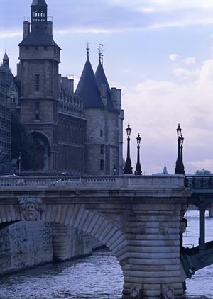 新潟市観光とビジネスに最適な東横INN新潟古町：快適な宿泊と便利なアクセスを提供するホテルの完全ガイド