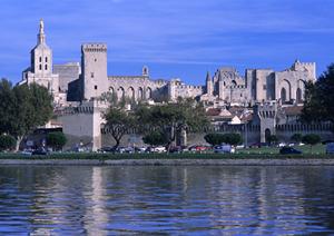 神戸三宮駅から便利なロケーション！東横INN神戸三宮駅東の魅力と詳細情報